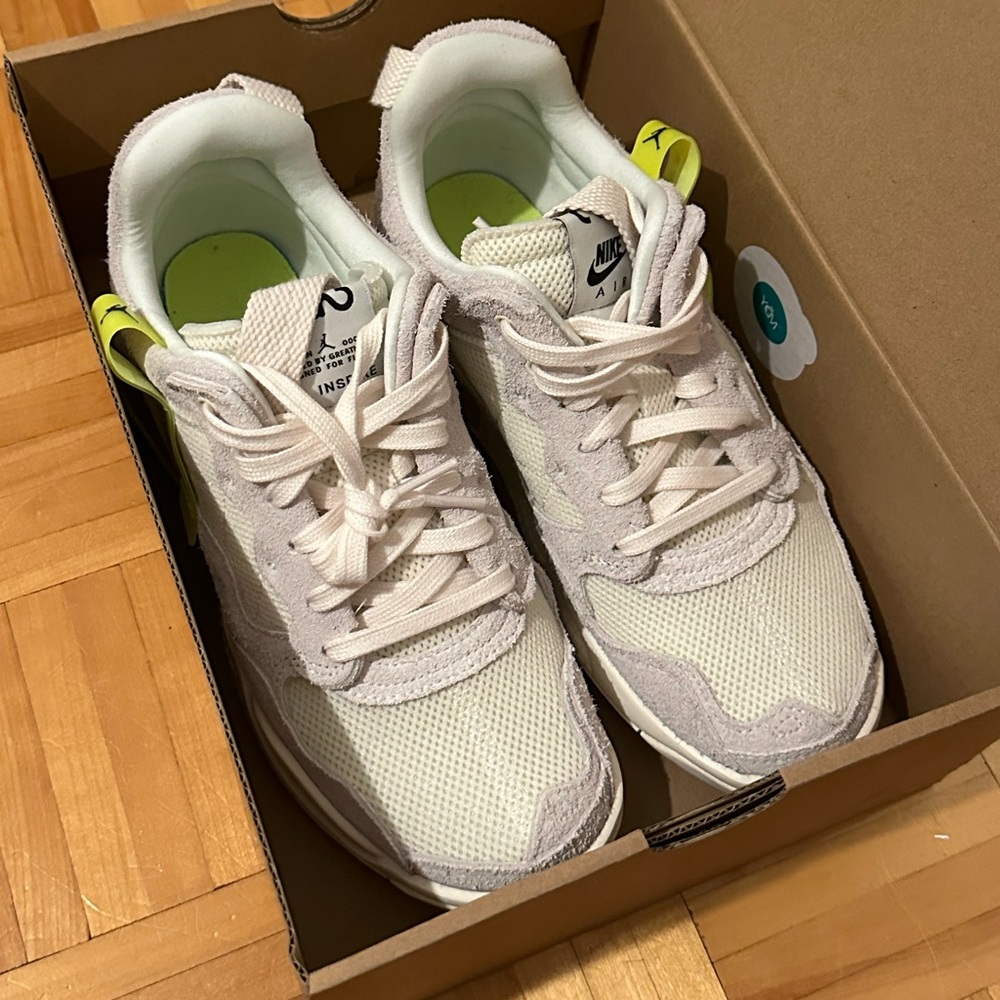 NIKE jumpman sneakers